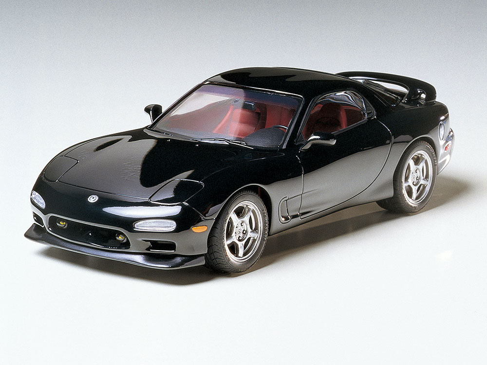 TAMIYA 1/24 Mazda RX-7 R1