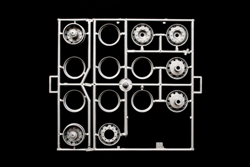 ITALERI 1/24 - MAN F2000 - Image 11
